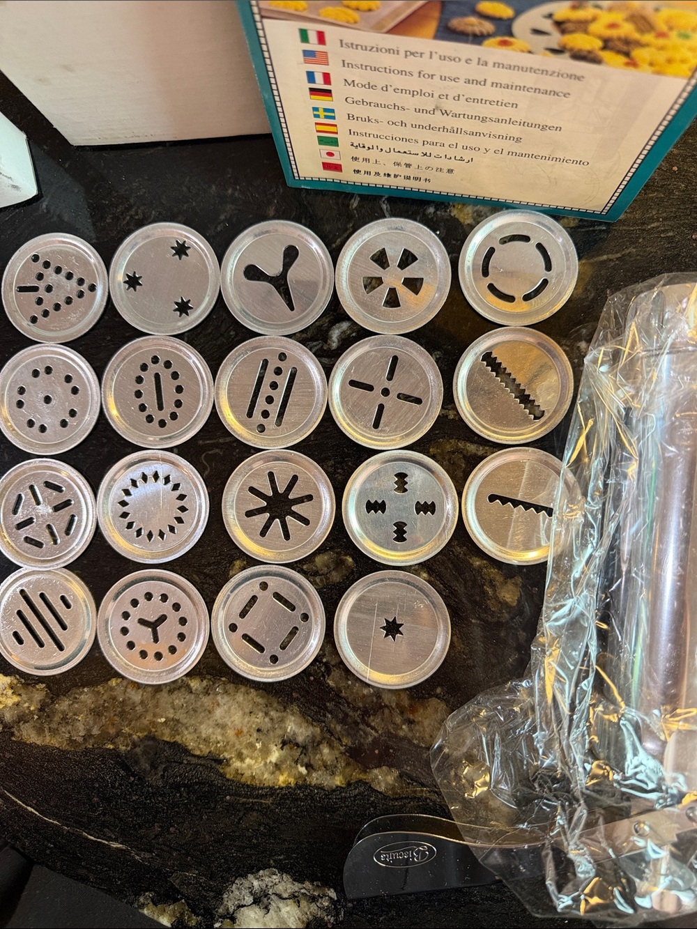 VTG Shule Cookie Press stainless steel with discs and booklet - NIB